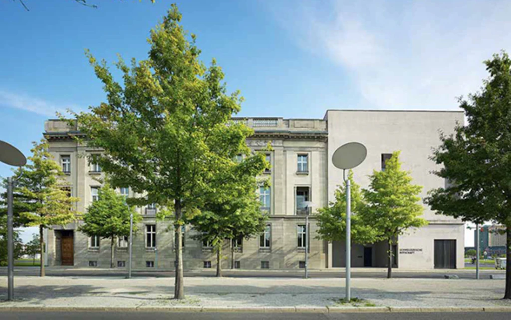 Fassade Alt-und Neubau